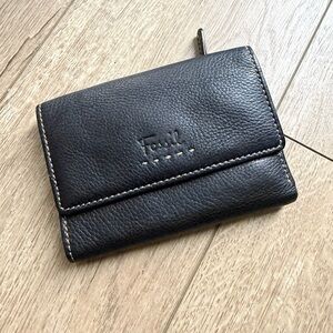 Vintage Genuine Leather Fossil women's tri-fold wallet